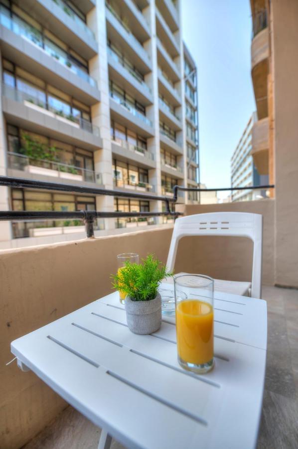 Spacious And Beautifully Furnished 3 Bedrooms/3Bathrooms Apartment With 2 Balconies Wvid1-1 Gzira Exterior photo
